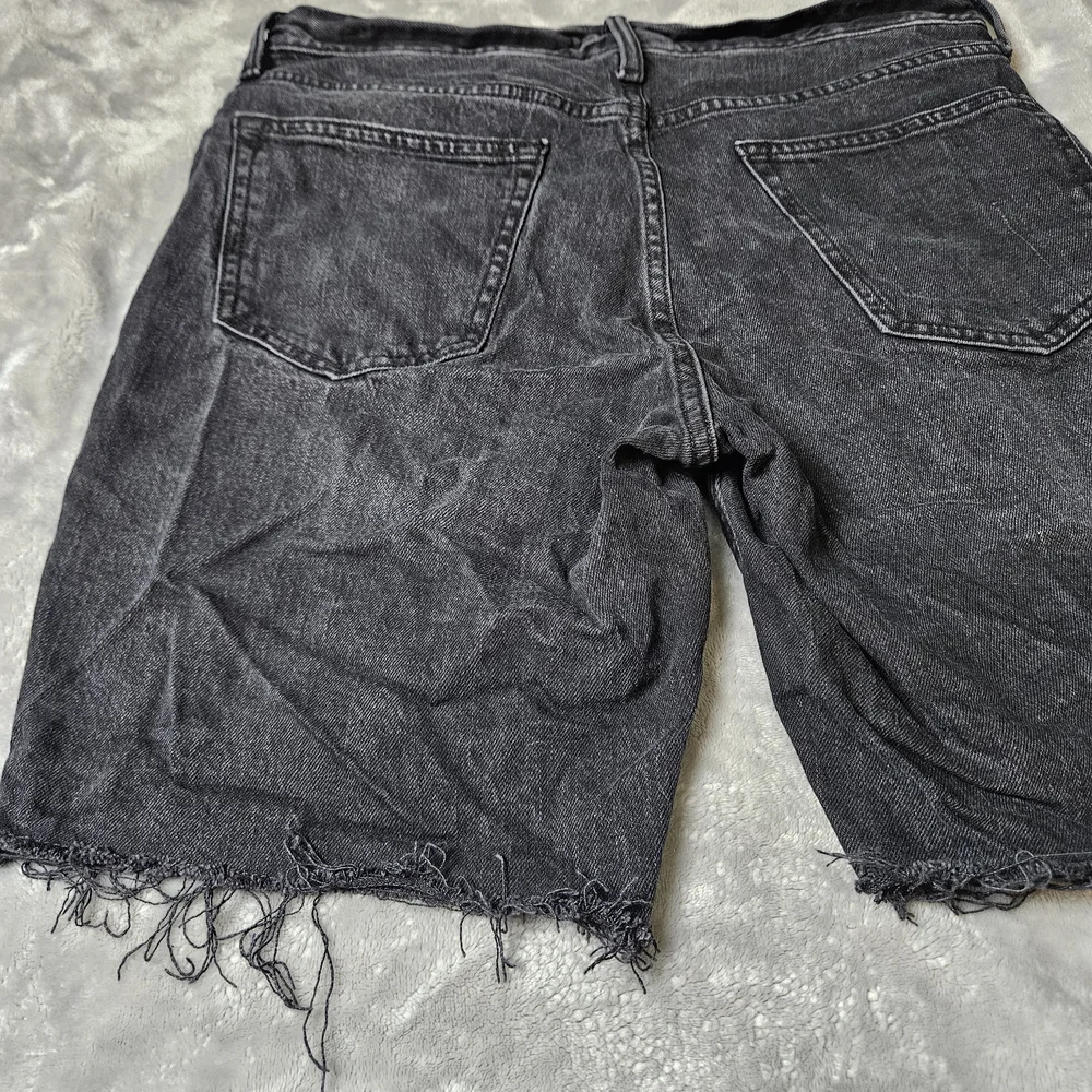 Old Navy Black Denim Cutoff Shorts – Men’s 33 Slim